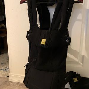 Lillebaby Complete Baby Carrier All Seasons in Black 100 Cotton 3 D Mesh